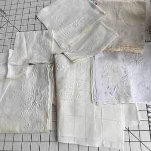 Antique Linen Lot – Embroidered Hankies, Doilies & Table Linens – As Found